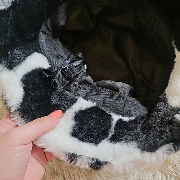 Fluffy Faux Fur Cow Print Bucket Hat All Seasons 90s Y2K Streetwear Vibes - Picture 15 of 16